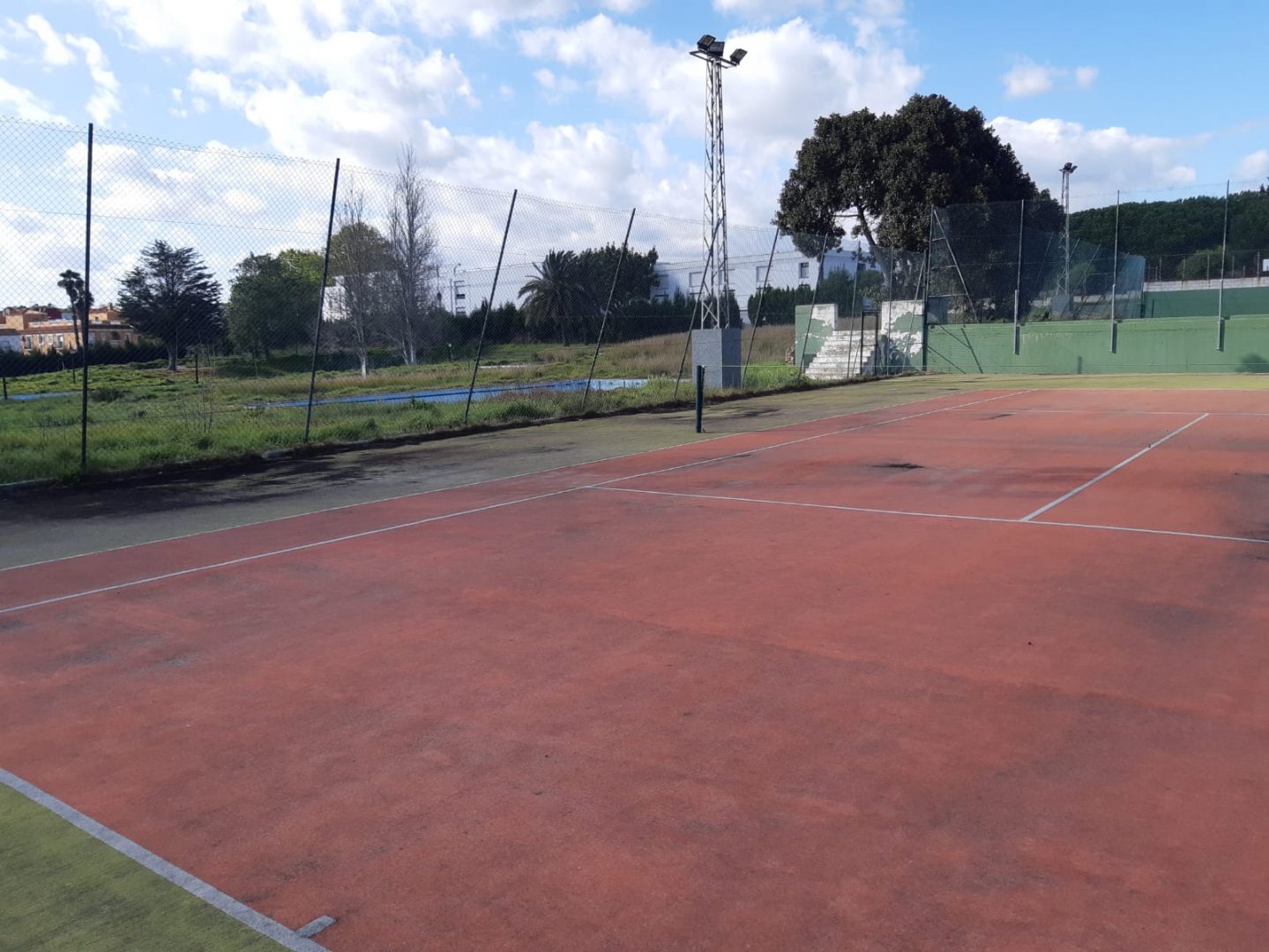 Pista tenis municipal abandonada (2)