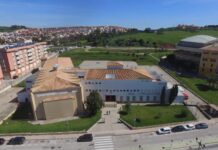 Profesores del Carlos Cano denuncian abandono institucional: “Nos obligan a impartir materias para las que no estamos formados”