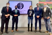 Dávila presenta en Fitur las rutas gastronómicas del municipio