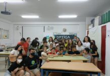 El proyecto Ciudad Ciencia imparte en el Carlos Cano un taller sobre óptica y luz