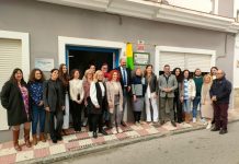 FOTOS | El Ayuntamiento rinde homenaje a The English Academy y a su fundadora, Maribel González