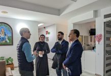 Perea elogia el programa Alvernia para mayores de la residencia San Ramón