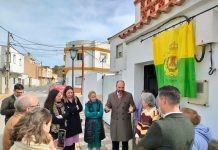 FOTOS | El Ayuntamiento reconoce a la peluquería de Antonia Ramos de Los Cortijillos