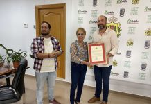 Alconchel homenajea a María de los Ángeles Marcos tras 44 años de trabajo en la Escuela Infantil ‘Virgen de la Paz’