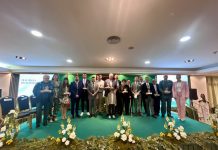 Los Barrios entrega los reconocimientos a vecinos y entidades por el Día de Andalucía