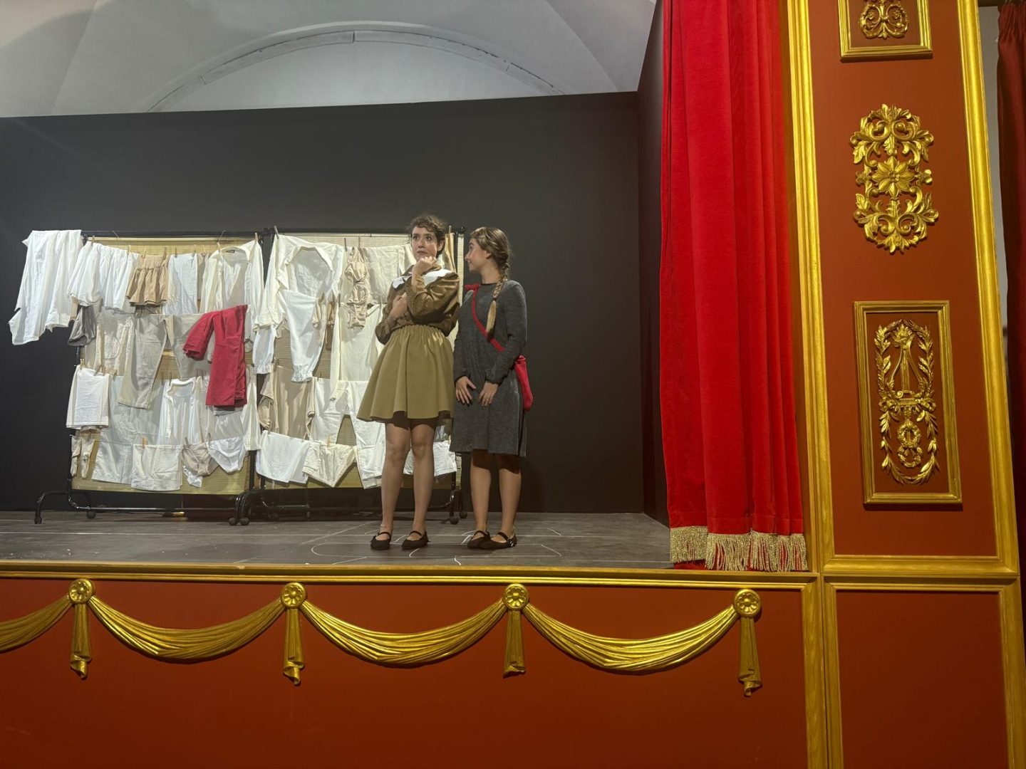 2025. Intrusas Teatro (3)