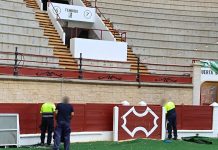 El PSOE denuncia que el Ayuntamiento asume la limpieza de la plaza de toros pese a ser obligación de la empresa promotora