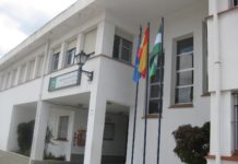 El Ayuntamiento inicia las obras de pavimentación de la parte trasera del patio del colegio Guadalupe de Palmones Palmones