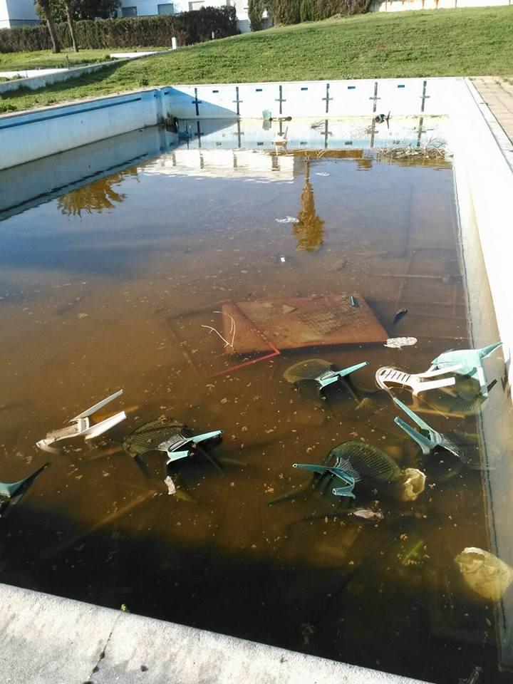 Piscina municipal Los Barrios