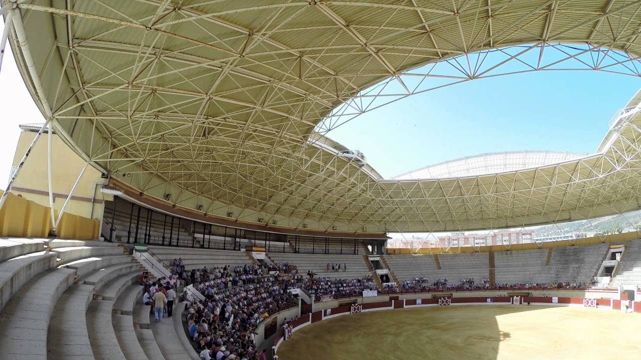Cubierta plaza toros
