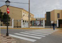 Vecinos y AMPA de Los Cortijillos exigen mejoras urgentes en el colegio público