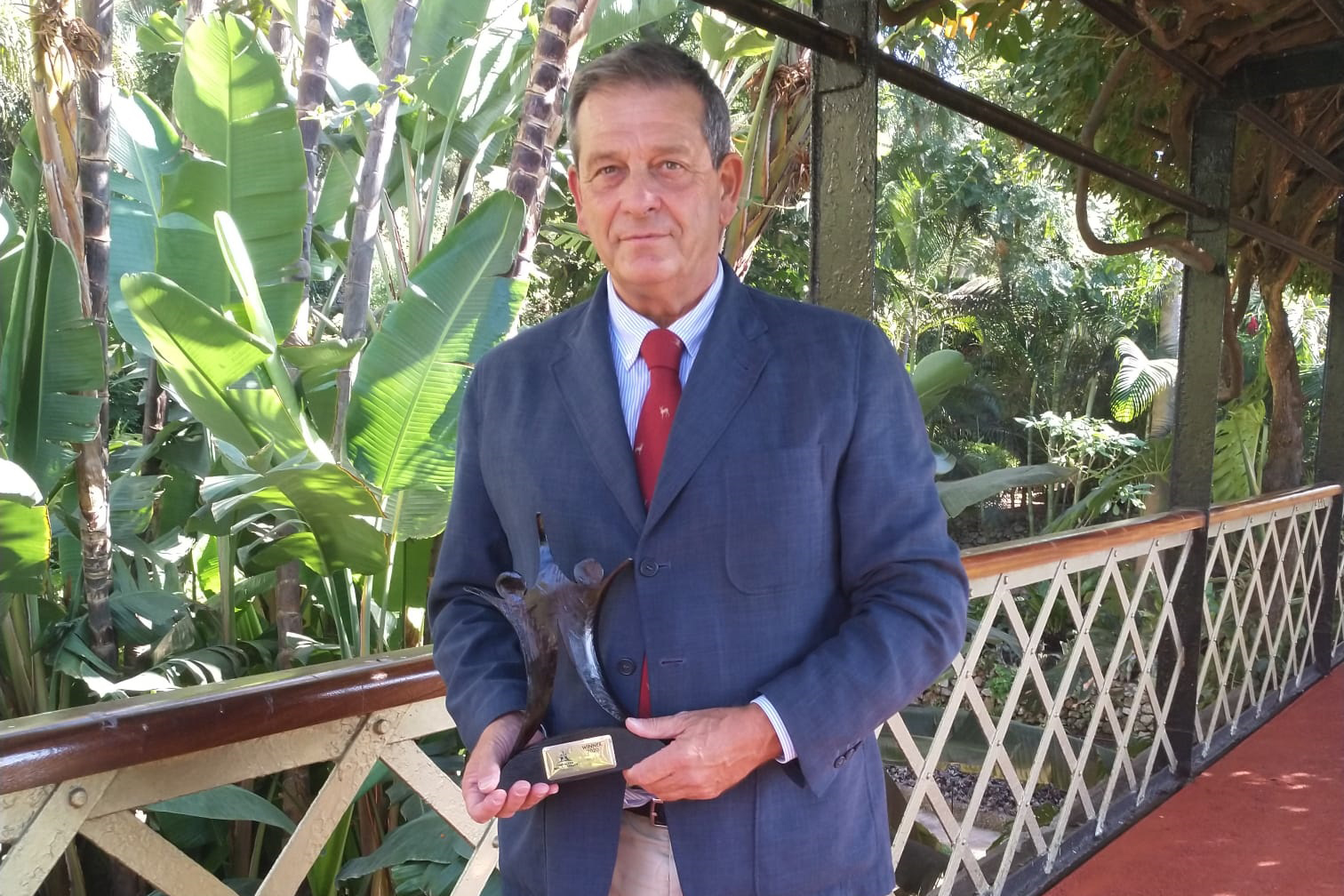 Eduardo Briones, director IECG