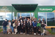 Dávila recibe a un grupo de estudiantes del proyecto Erasmus+ Sm@rtStuff