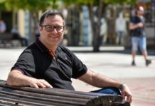 En Los Barrios no tenemos educación