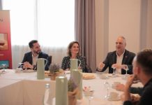 Perea recibe el apoyo de la ministra Teresa Ribera