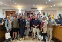 Pérez Cumbre da la bienvenida a los estudiantes franceses que visitan esta semana la villa