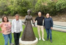 Bernardo Martínez Torres esculpe la efigie de la princesa árabe a la que debe su nombre el municipio malagueño de Algatocín