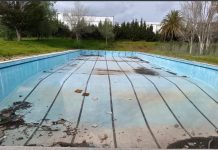 PSOE: “Un año más sin piscina de verano en Los Barrios”