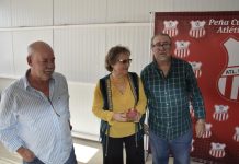 VÍDEO | Natividad Alcalde recibe la insignia de la Peña Atlético durante su convivencia anual