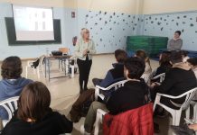 Conferencia de Margarita García en el IES Sierra Luna sobre el federalismo de Blas Infante