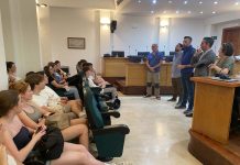 FOTOS | El Ayuntamiento da la bienvenida a los estudiantes belgas de Roeselare que visitan esta semana la villa