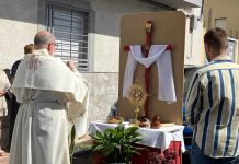La Parroquia de la Pura y Limpia de Palmones ha celebrado esta mañana la festividad del Corpus Christi