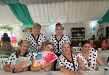 FOTOS | Almuerzos mujeres en la feria de la aldea marinera de Palmones