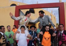 FOTOS | Dos orejas y puerta grande para Miriam Cabas en Ledaña (Cuenca)