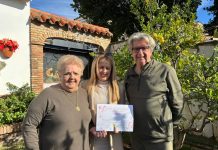 FOTOS | El Ayuntamiento entrega los premios a los ganadores del concurso de fachadas navideñas