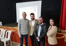 FOTOS | Cuatro jóvenes investigadores barreños trasladan su experiencia académica y laboral a estudiantes de los IES del municipio