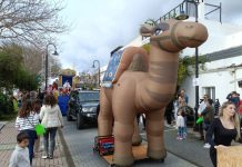 FOTOS | Palmones se echa la calle para vivir una divertida y multitudinaria cabalgata de Reyes Magos