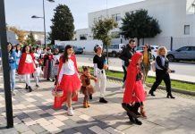 FOTOS | Pasacalles de carnaval del CEIP D. Juan González por las calles de la villa