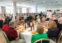 Los Barrios rinde homenaje a los mayores con el tradicional almuerzo de feria