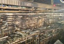 El fuego arrasa un tramo de la línea de laminación en frío de Acerinox