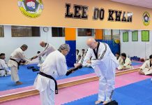 El Club Lee Do Kwan celebró la promoción de grado de ochos nuevos cinturones negros y danes