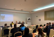 Los Barrios inaugura unas jornadas sobre el guía canino como policía tutor