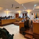 El Ayuntamiento aprueba las candidaturas a los títulos de vecindad y ciudadanía 2026 y aborda una amplia agenda de mociones políticas y de control