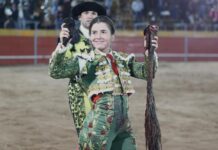El indulto de Miriam Cabas consagra su debut en la feria de Arandas
