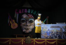 David Chicón exalta las raíces del carnaval barreño en un pregón cargado de vivencias y sabor