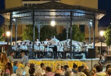 Dávila felicita a la Banda Maestro Infantes por ayuda de la Junta para renovar su instrumental