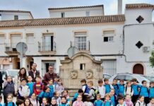 Alumnos del colegio don Juan González recorren el casco histórico de Los Barrios