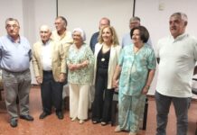El Casino de Los Barrios cautiva a los vecinos con un apasionante viaje por la memoria religiosa de la villa