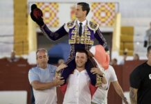 Galván conquista una nueva Puerta Grande en Santisteban del Puerto tras una lección de capacidad y torería
