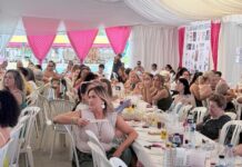 La convivencia centra el almuerzo de mujeres en la Feria de Los Cortijillos