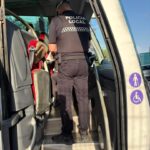 La Policía Local de Los Barrios se suma a la campaña especial de la DGT de control del transporte escolar para reforzar la seguridad de los menores