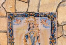 El nuevo monolito de la Virgen del Carmen en Palmones reivindica su identidad marinera