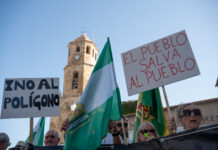 El PSOE afea la ausencia del PP en la protesta vecinal contra el polígono de la Vega del Moral