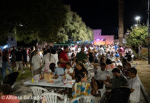 ¡Esto sí que es una Velada! llena de música y solidaridad la barriada de Los Laberintos